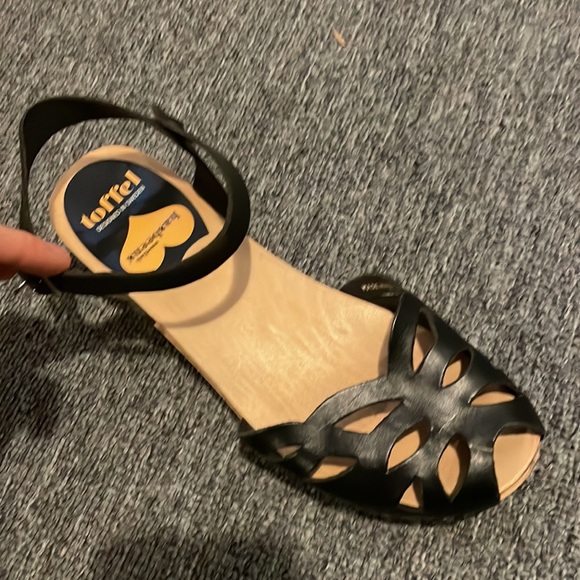 Toffel Swedish Hasbeen Clogs Wooden Sandals - Picture 1 of 15